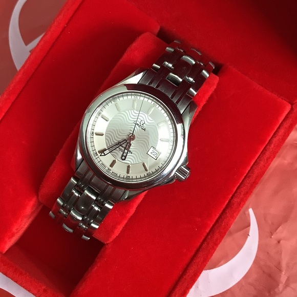 Beautiful ladies OMEGA -SWISS made watch ❤️‍?❤️‍?❤️‍? main image 6